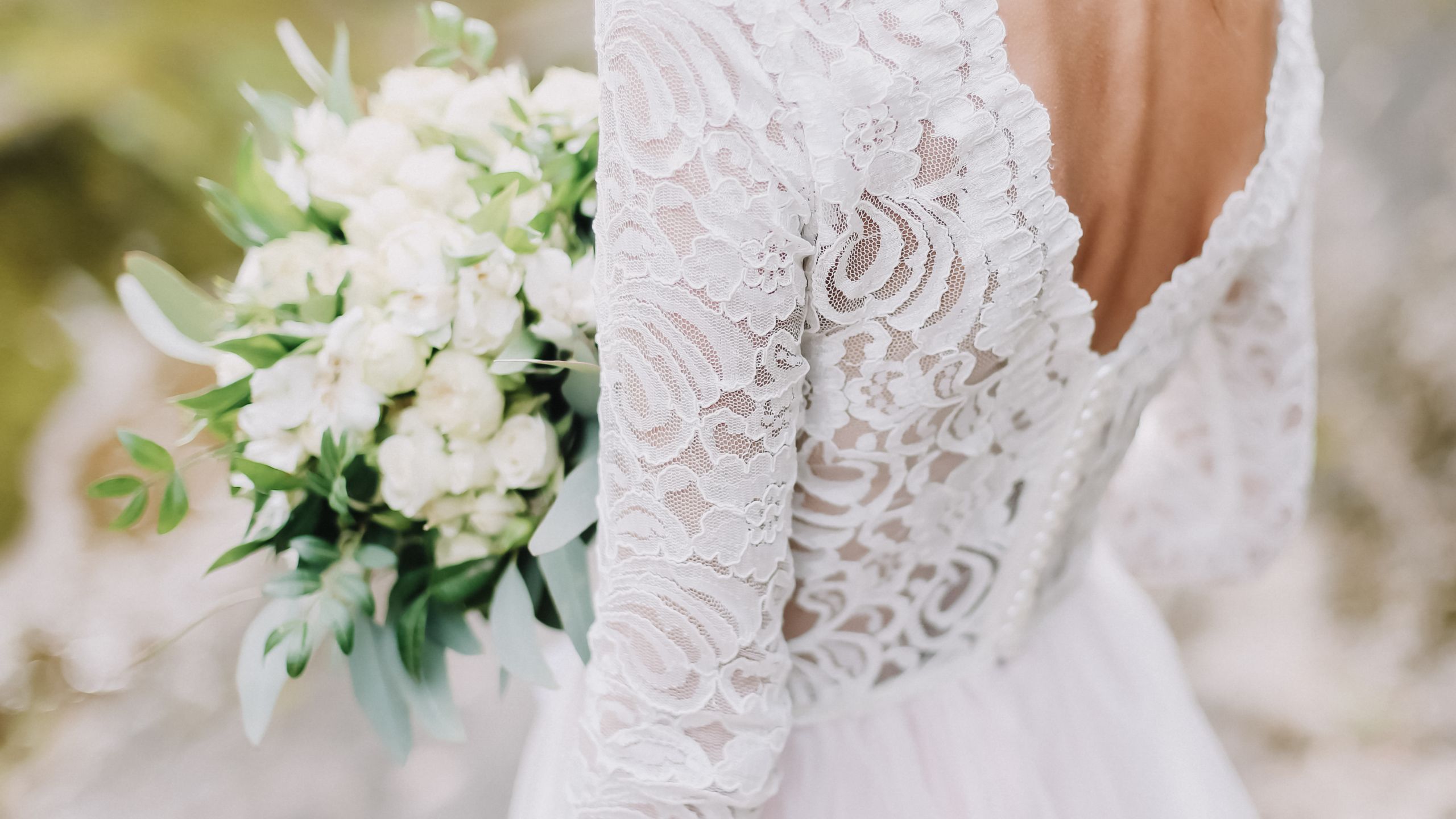 Read more about the article Experts reveal five wedding trends set to be HUGE this Summer